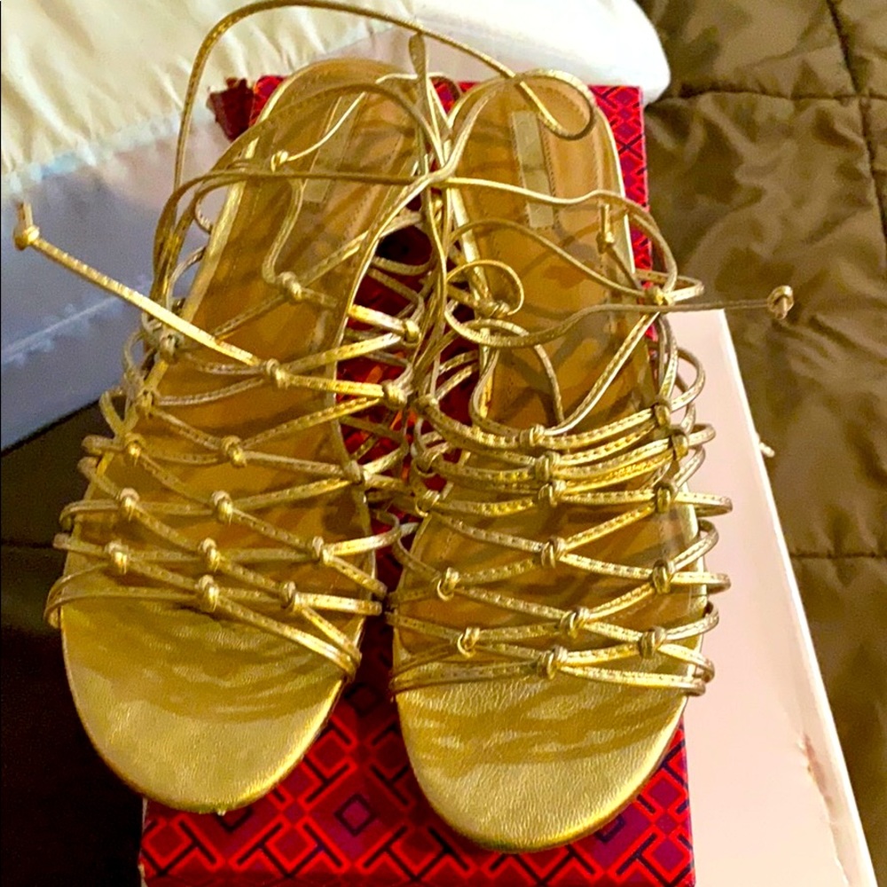 Tahari Sandals